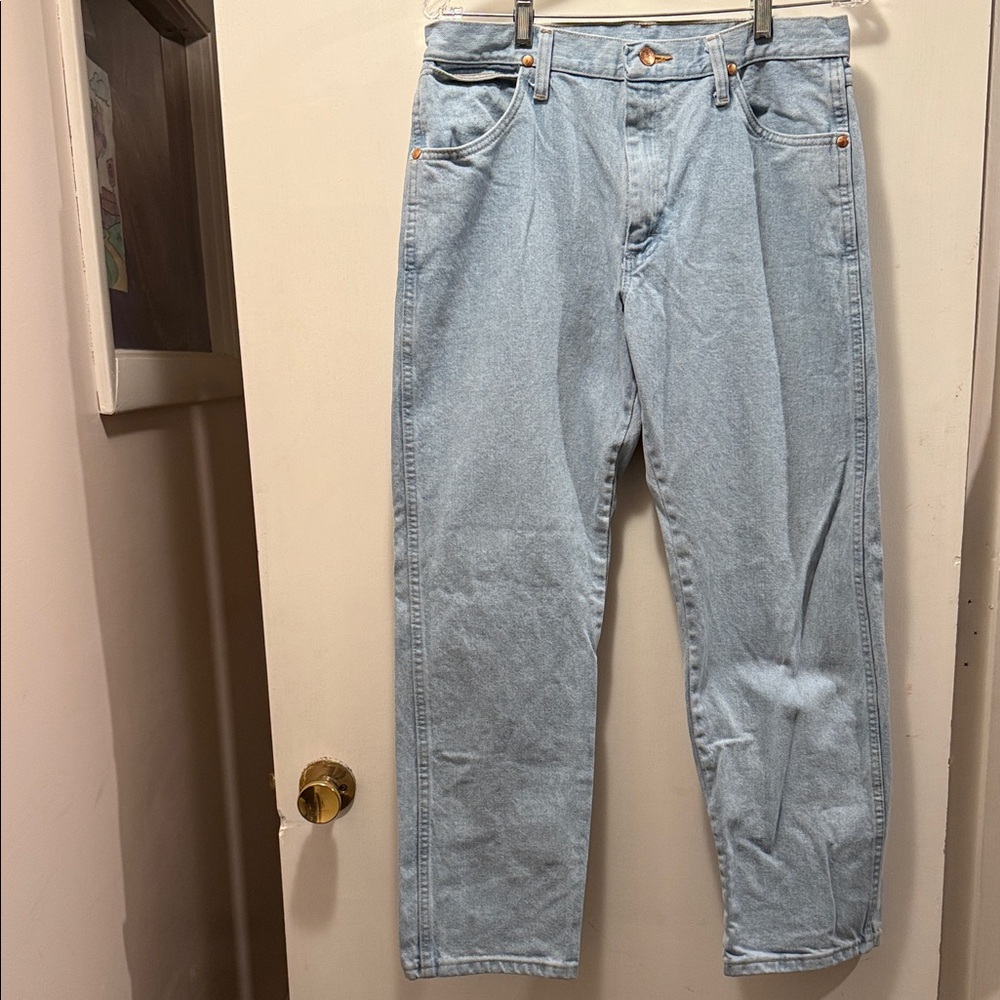 Men’s Slim Fit Wrangler Jeans